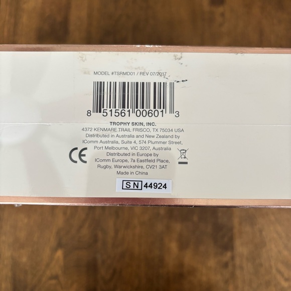 Trophy Skin RejuvaliteMD Light Therapy Anti-Aging Lamp Factory Sealed NEW - Picture 3 of 5